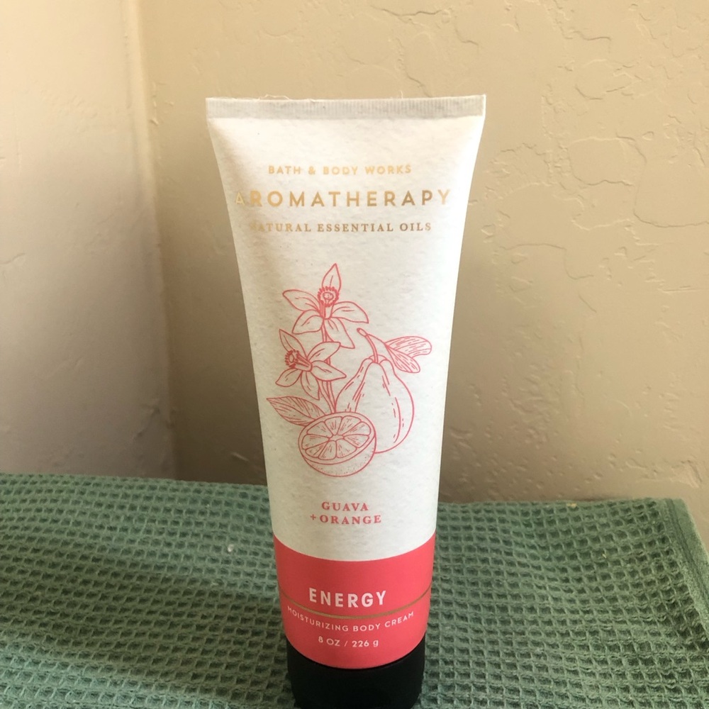 Bath & Body Works Aromatherapy Guava + Orange ENERGY Moisturizing Body Cream